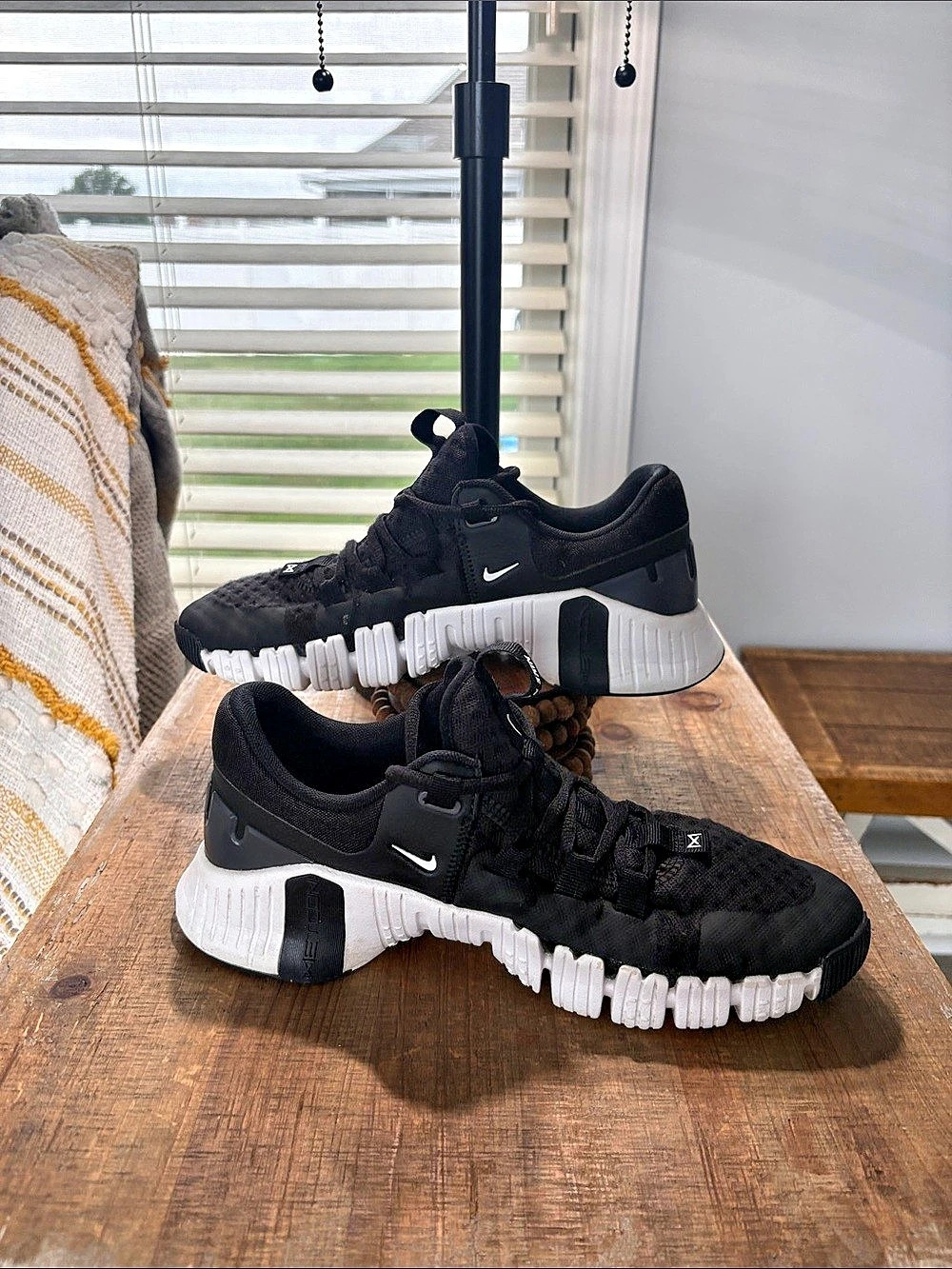 Nike Free Metcon 5 Training Shoes Black & White US 8.5
